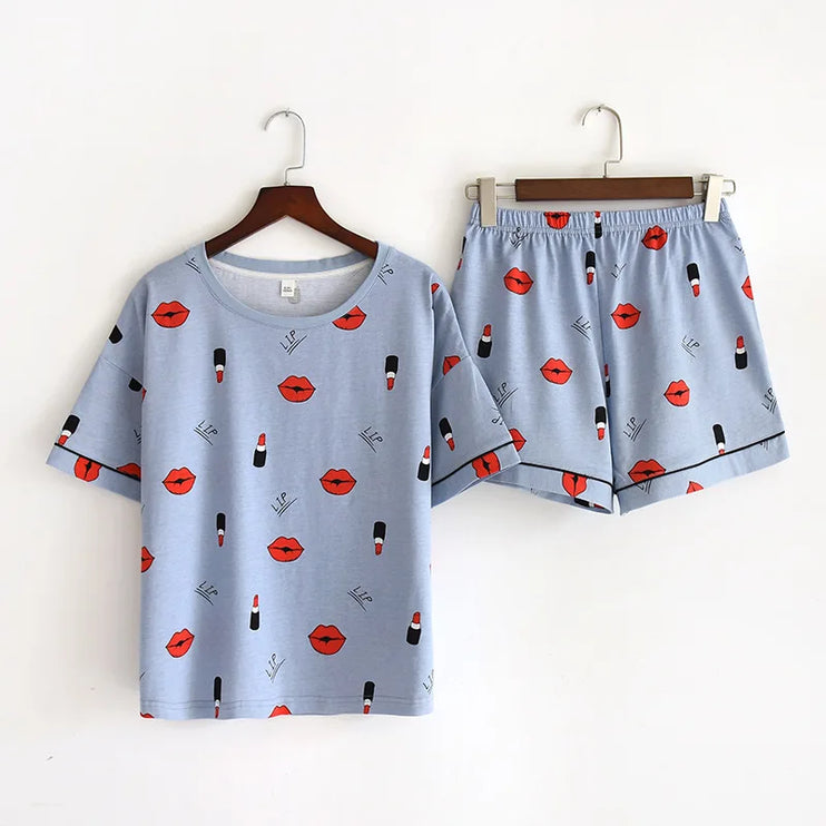 short-sleeved heart pajamas set