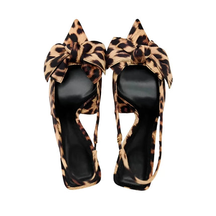 Pointed Leopard Print Pumps