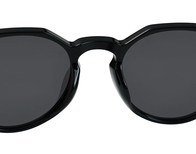 classic unisex sunglasses